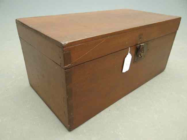 Appraisal: th c dovetailed pine box '' W '' D ''