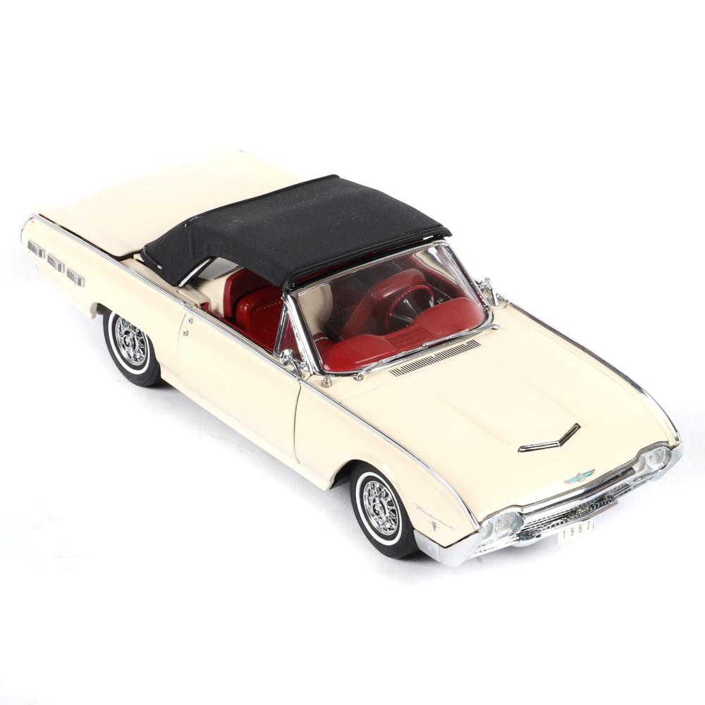 Appraisal: FORD THUNDERBIRD ROADSTER SCALE DANBURY MINT DIECAST CAR Ford Thunderbird