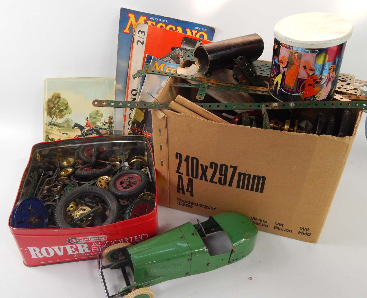 Appraisal: A collection of vintage Meccano including car chassis and some