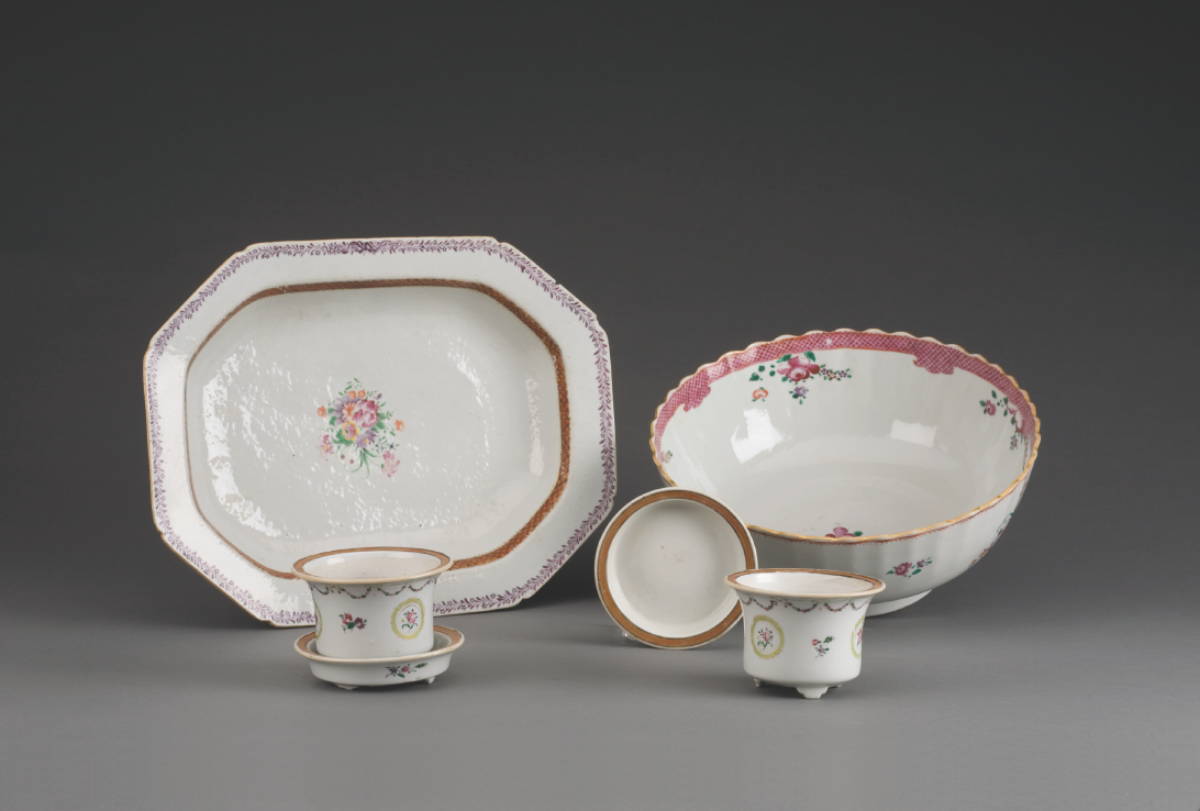 Appraisal: TWO CHINESE EXPORT PORCELAIN FAMILLE ROSE WARES LATE EIGHTEENTH-EARLY NINETEENTH