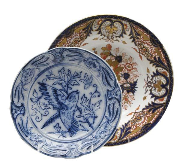 Appraisal: EUROPEAN CERAMICS Derby plate with chip and hairline and blue