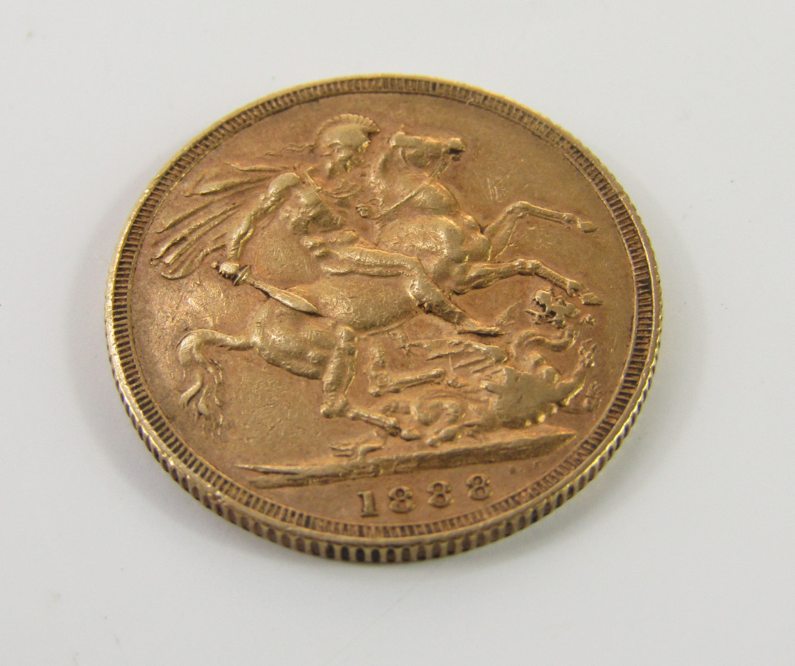 Appraisal: A Victoria head sovereign g