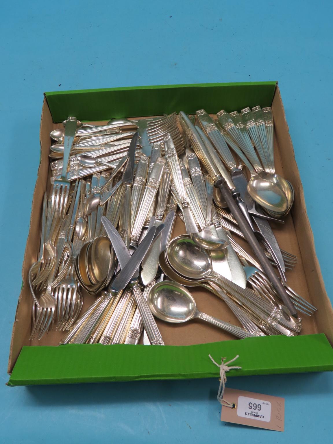 Appraisal: An Elkingtons silver plated suite of cutlery pieces including carving