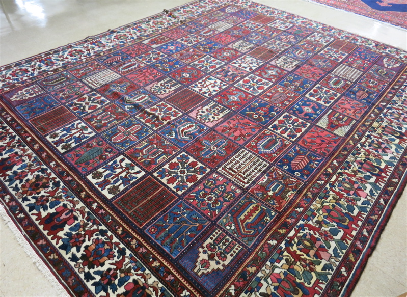 Appraisal: PERSIAN BAKHTIARI CARPET Bakhtiari tribe Chahar Mahall and Bakhtiari region