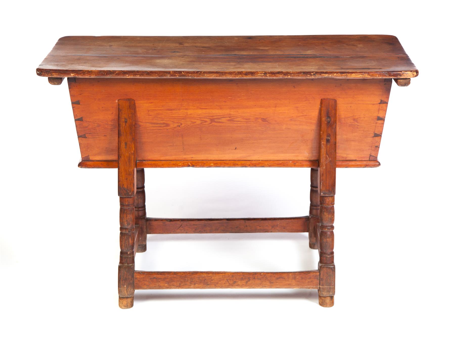 Appraisal: DOVETAILED DOUGH BOX ON LEGS American st half- th century