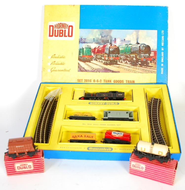 Appraisal: HORNBY DUBLO BOXED SET No - containing - - TANK