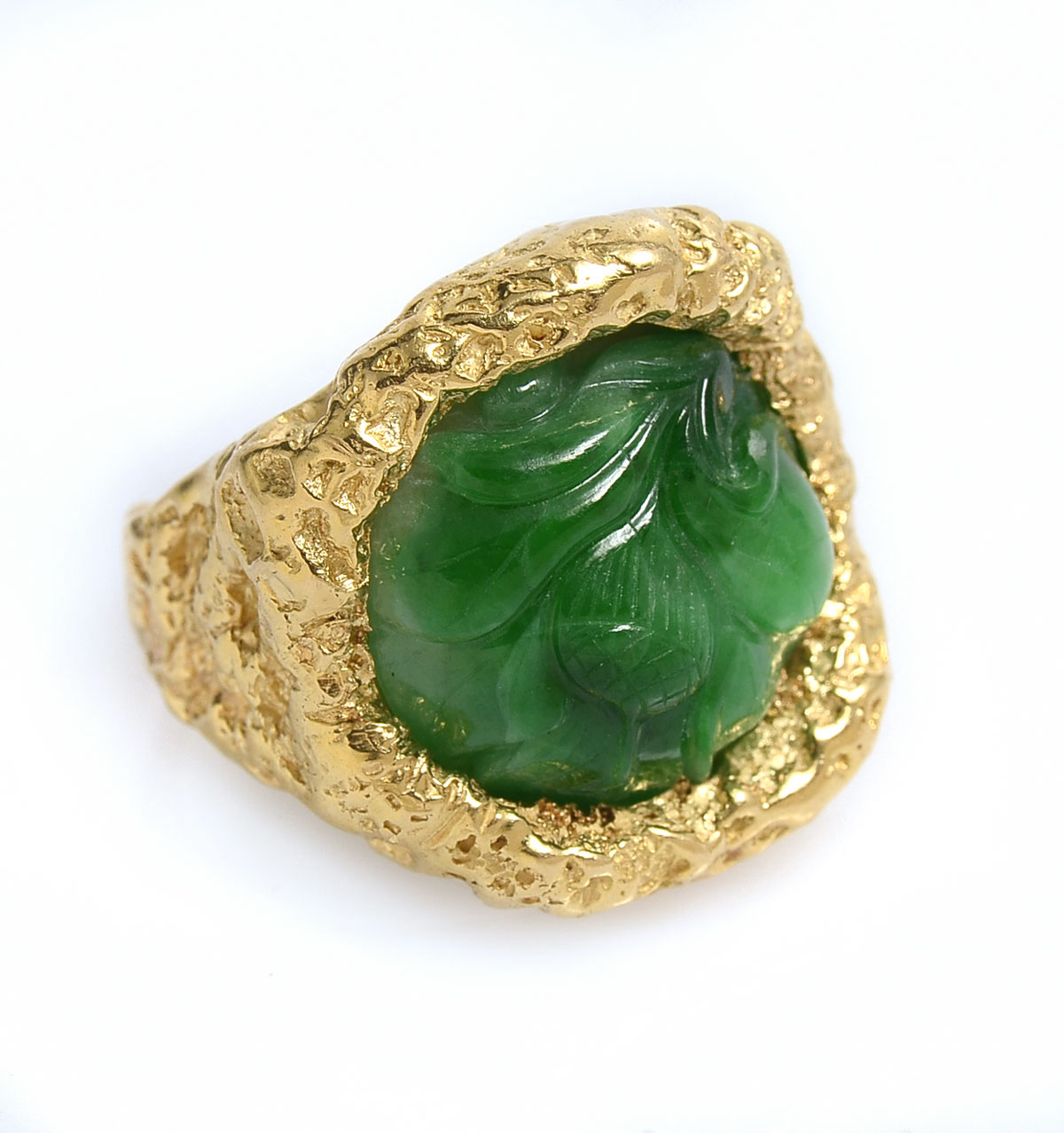 Appraisal: K MID CENTURY CARVED JADEITE RING CT carved jadeite is