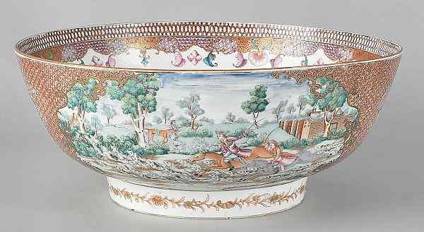 Appraisal: Chinese export rose mandarin palette hunt bowl ca decorated with