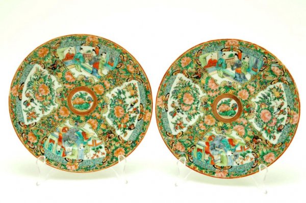 Appraisal: Two similar Rose Medallion plates with centralized panels of flowers