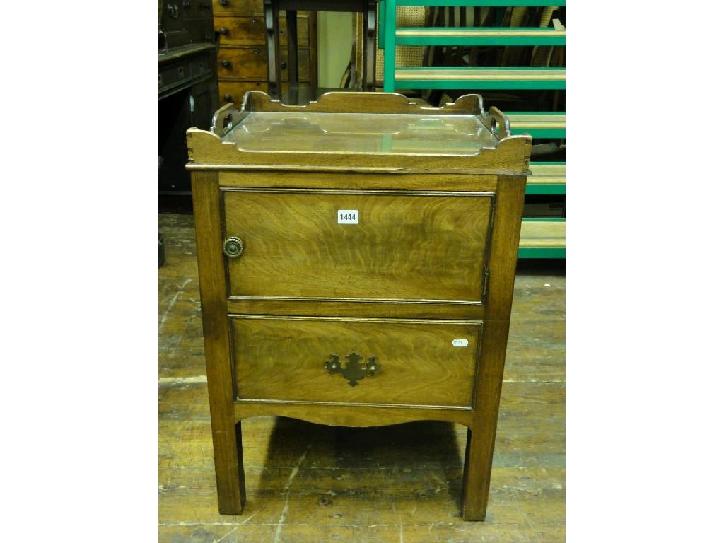 Appraisal: A Georgian mahogany tray top night commode fitted with a