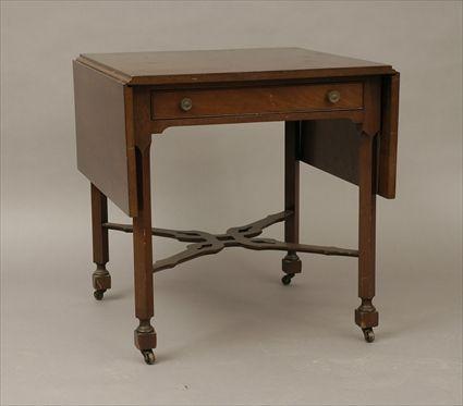 Appraisal: George III-Style Mahogany Drop-Leaf End Table x x in