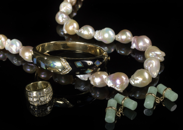 Appraisal: Spectacular Strand of South Seas Baroque Pearls consisting of twenty-two