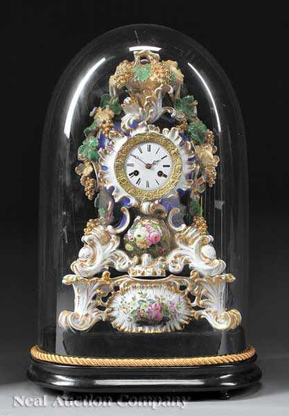 Appraisal: A Paris Porcelain Mantel Clock c base marked J P