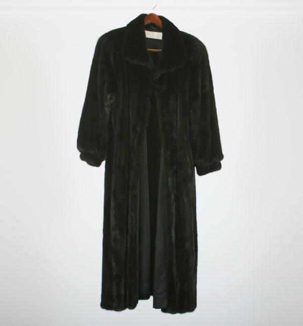 Appraisal: Perry Ellis full length mink coat rich sable color belted