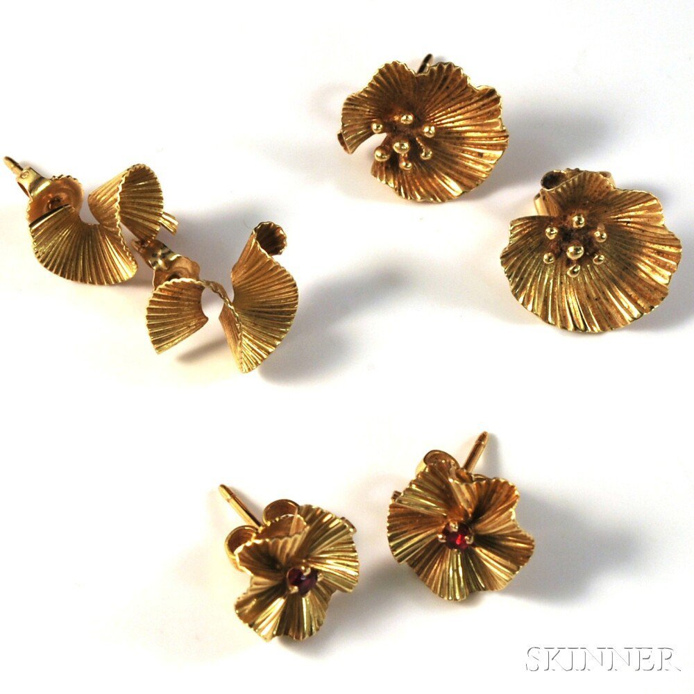 Appraisal: Three Pairs of Ruffled kt Gold Earstuds two floriform the