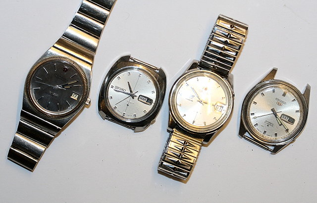 Appraisal: A GROUP OF FOUR GENTLEMANS WRIST WATCHES an Omega Constellation