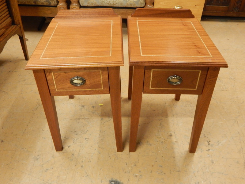 Appraisal: A pair of modern mahogany Edwardian style bedside tables each