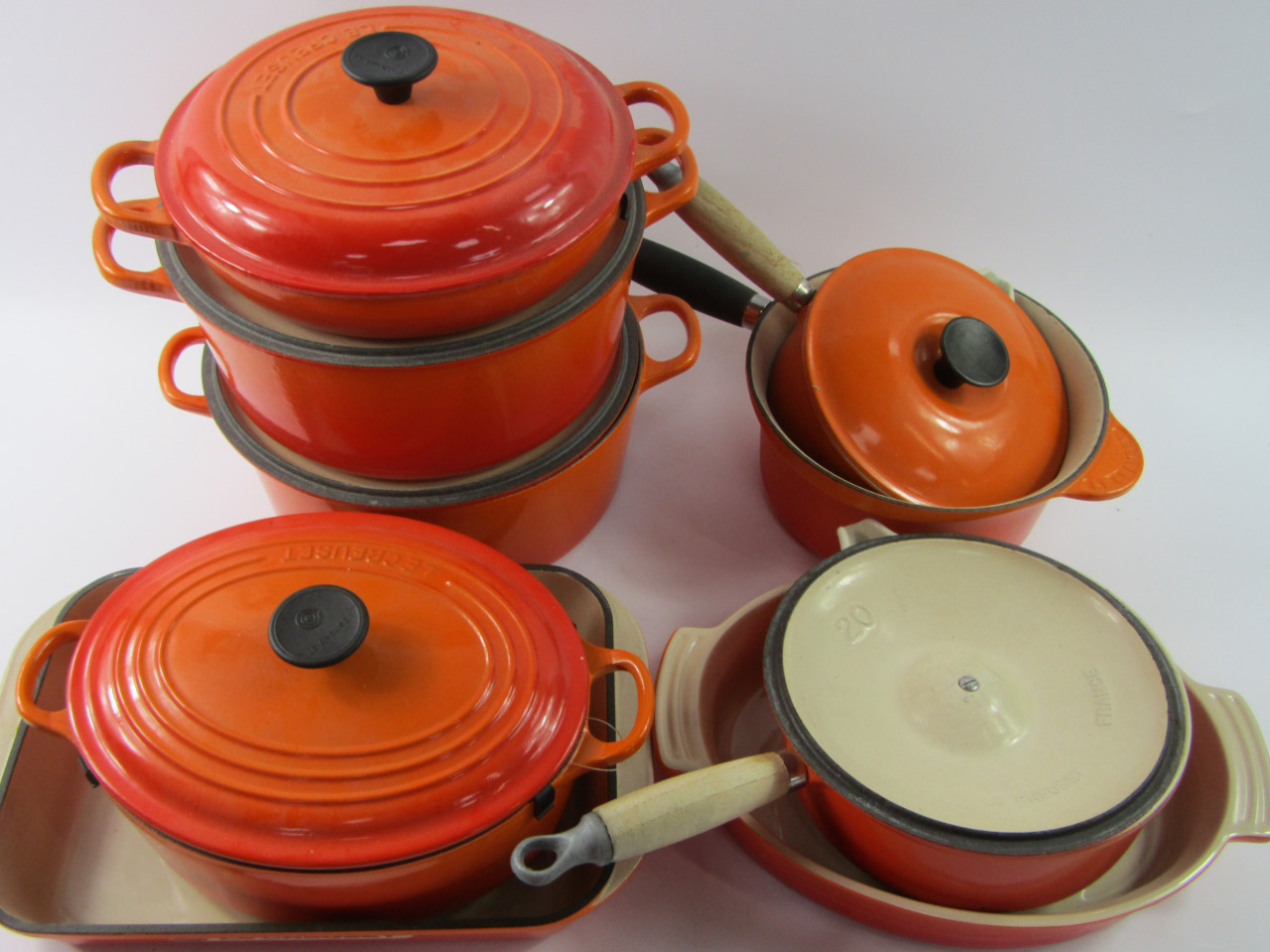 Appraisal: La Creuset kitchenware to include pans lidded dishes cm wide