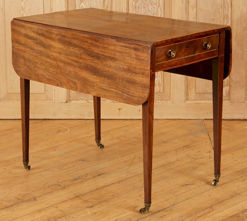 Appraisal: TH C ENGLISH MAHOGANY DROP LEAF SIDE TABLE A nineteenth