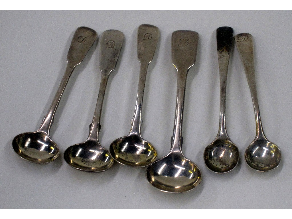 Appraisal: Lot comprising six assorted Georgian silver salt and mustard spoons