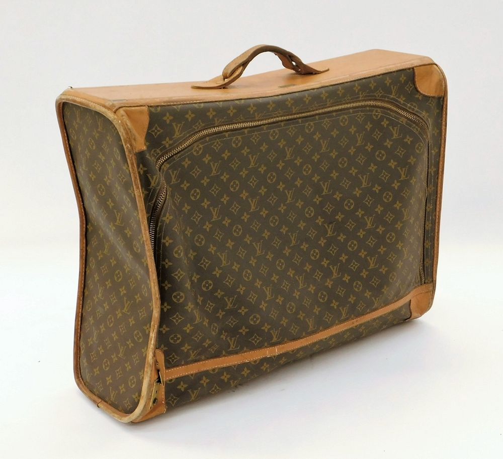 Appraisal: Louis Vuitton Monogram Suit Case France th Century Large suitcase