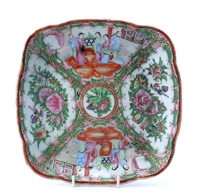 Appraisal: A Chinese Canton square dishlate th Centurywith panels of figures