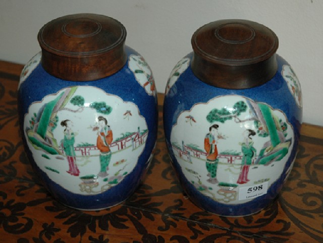 Appraisal: A PAIR OF TH CENTURY CHINESE PORCELAIN GINGER JARS Each