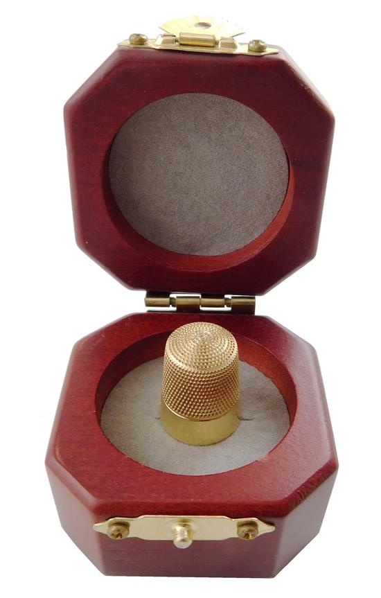 Appraisal: K yellow gold thimble Simons Bros size engraved S S