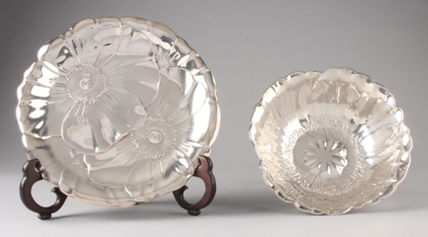 Appraisal: Two pieces in lot One Wallace sterling plate with floral