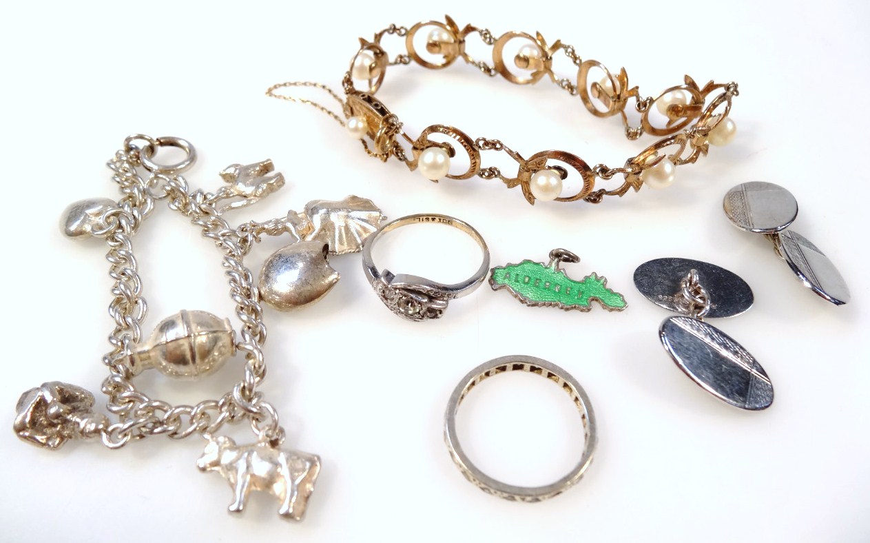 Appraisal: An Edwardian style bracelet set with pearls with a part