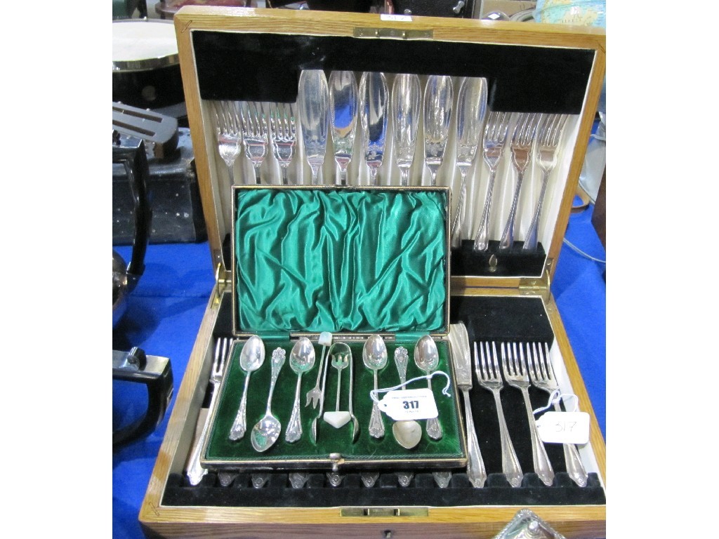 Appraisal: Lot comprising fish cutlery set and a spoon and tong