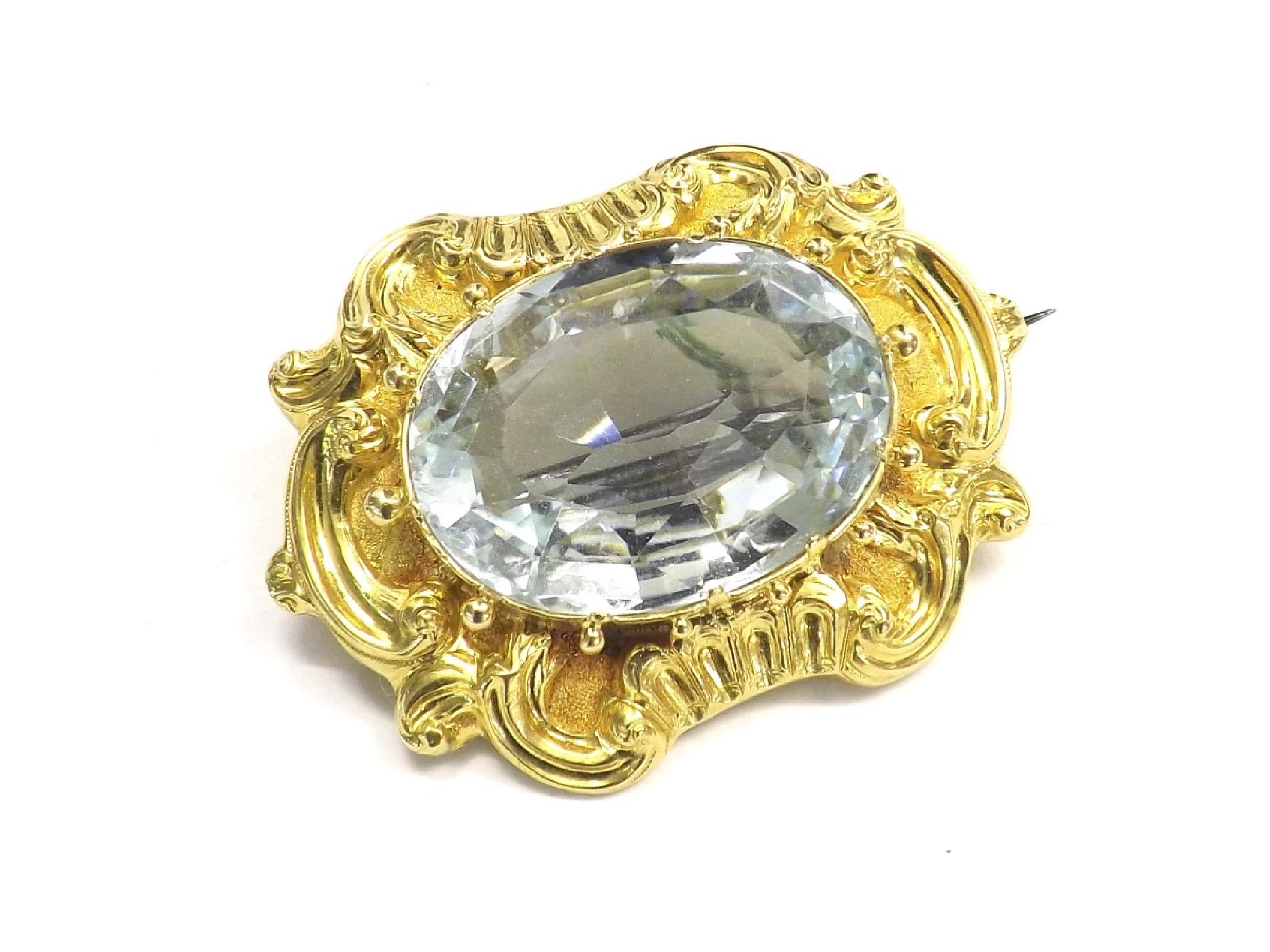 Appraisal: Aquamarine oval-cut yellow gold brooch aquamarine mm x mm within