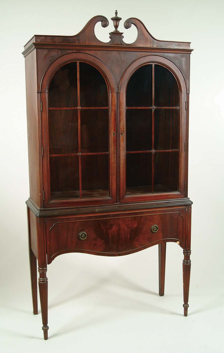 Appraisal: TEN PIECE MAHOGANY DINING ROOM SUITE BY UNION-NATIONAL Plaque inside