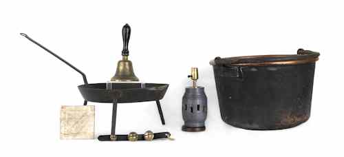 Appraisal: Copper kettle together with an iron skillet a small string