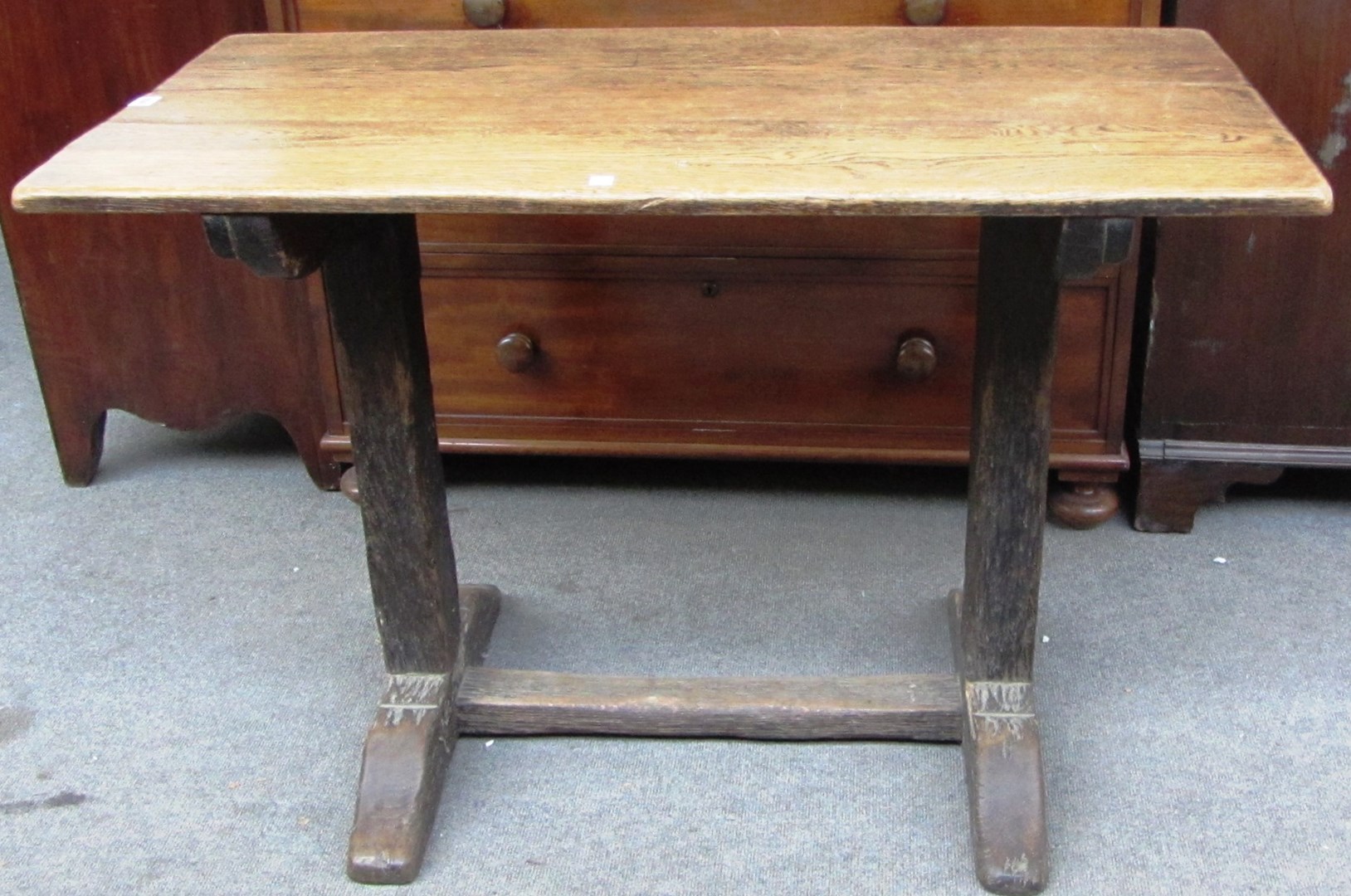 Appraisal: A th century oak tavern table of th century design