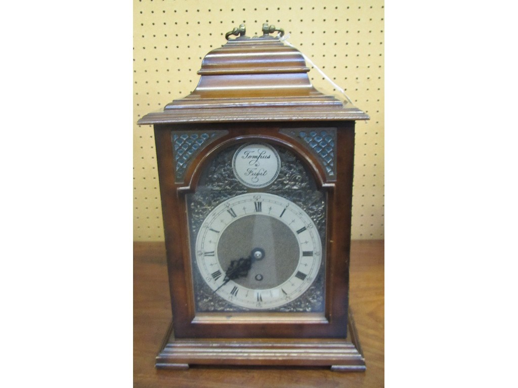 Appraisal: Tempus mahogany cased mantel clock