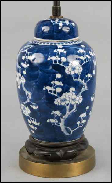 Appraisal: BLUE AND WHITE PORCELAIN GINGER JAR FITTED AS A TABLE