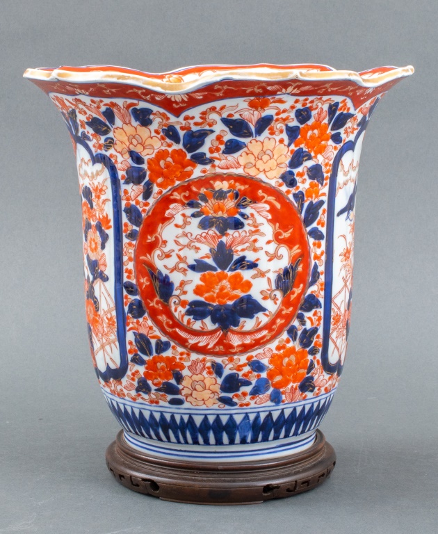 Appraisal: JAPANESE IMARI PORCELAIN VASE Japanese Imari glaze porcelain jardiniere vase