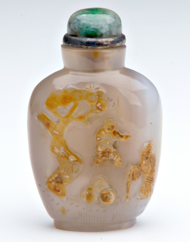 Appraisal: CHINESE SNUFF BOTTLE Carved agate in flattened ovoid form with