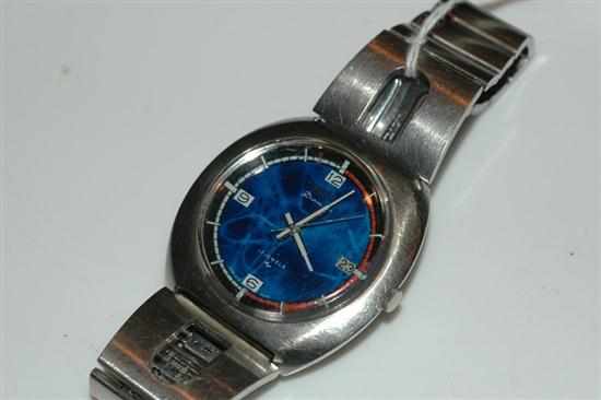 Appraisal: A SEIKO DIAMATIC AUTOMATIC WRISTWATCH WITH ARABIC NUMERALS AND DATE