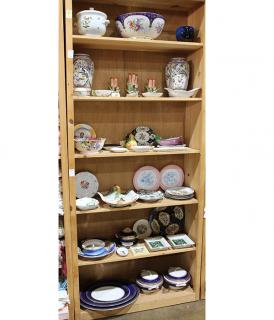 Appraisal: Six shelves of English and Continental porcelain Six shelves of