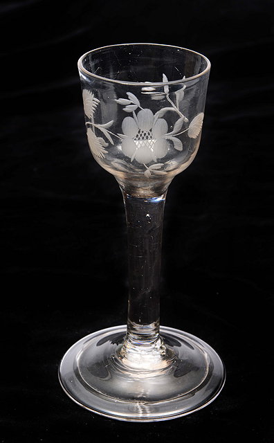 Appraisal: AN ANTIQUE CORDIAL GLASS the bowl with wheel cut decoration