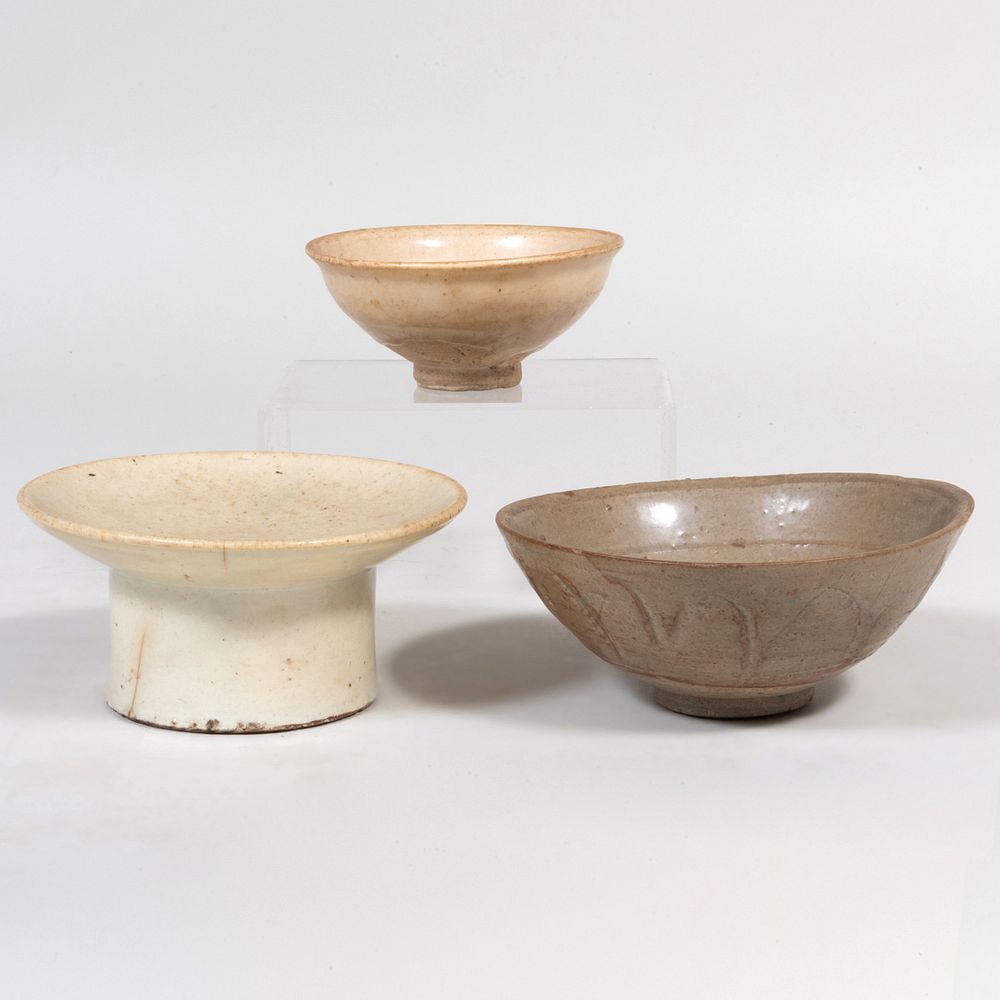 Appraisal: Three Asian Glazed Porcelain Vessels Comprising A celadon glazed bowl