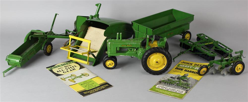 Appraisal: VINTAGE 'S JOHN DEERE TOYS TRACTOR WITH FLARE BOX WAGON