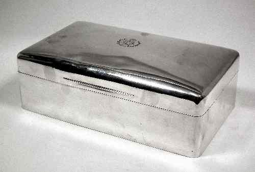 Appraisal: A George V silver rectangular cigar box of plain design