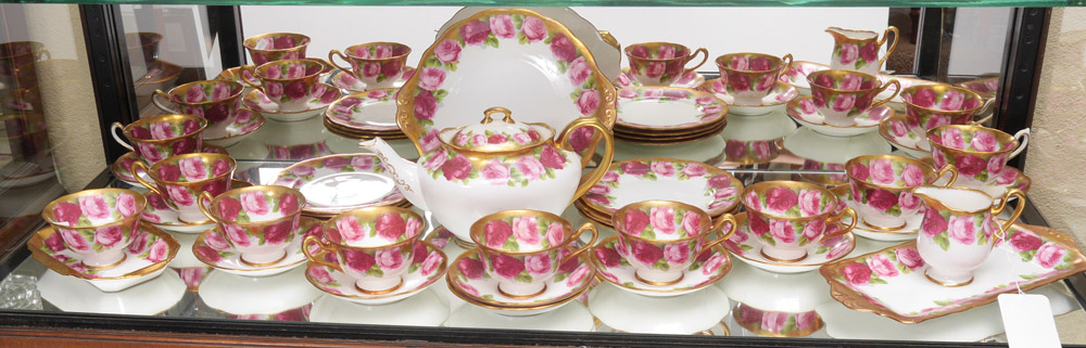 Appraisal: ROYAL ALBERT MOTHER'S DAY LUNCHEON SET Approx pieces in the