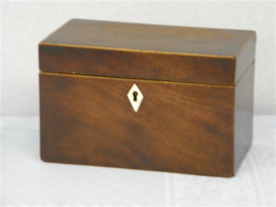 Appraisal: th century mahogany and boxwood strung tea caddy hinged cover