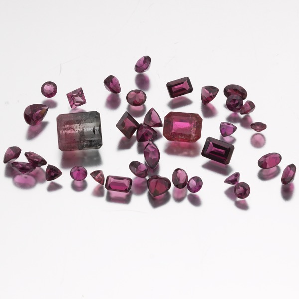 Appraisal: COLLECTION OF THIRTY-FIVE CT TOTAL UNMOUNTED PINK TOURMALINES Collection of