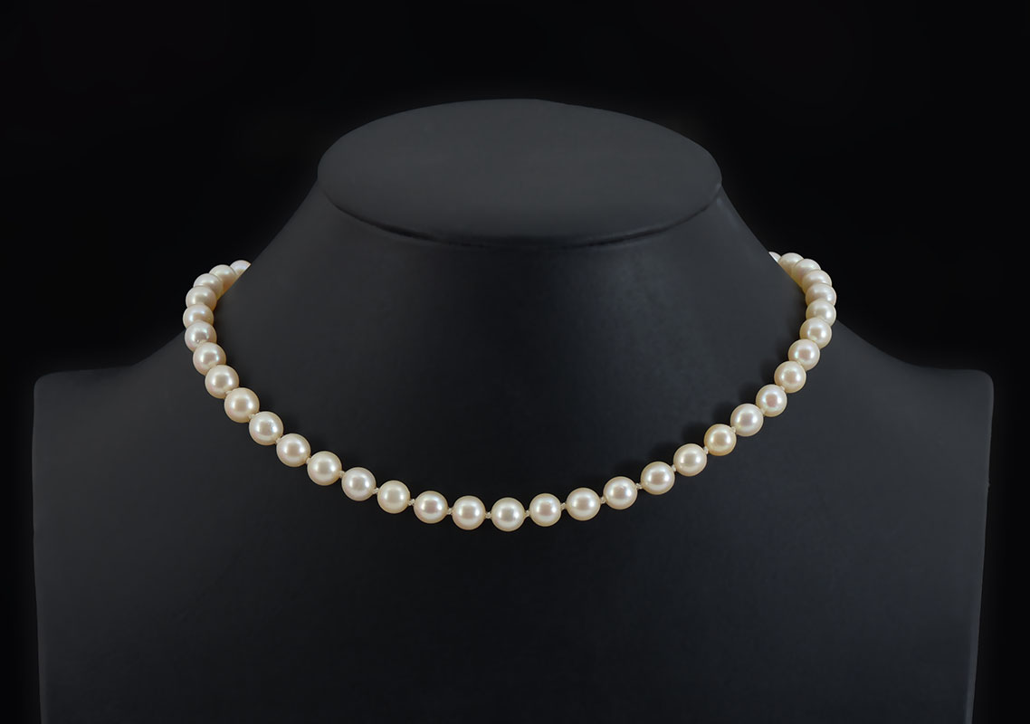 Appraisal: CLASSIC '' PEARL NECKLACE Lovely single strand necklace with pearls