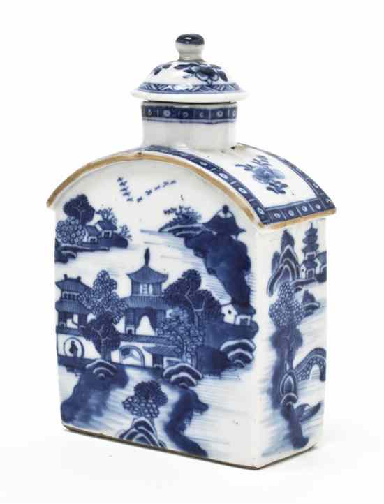 Appraisal: A Chinese Export Porcelain Tea Caddy th century having underglaze